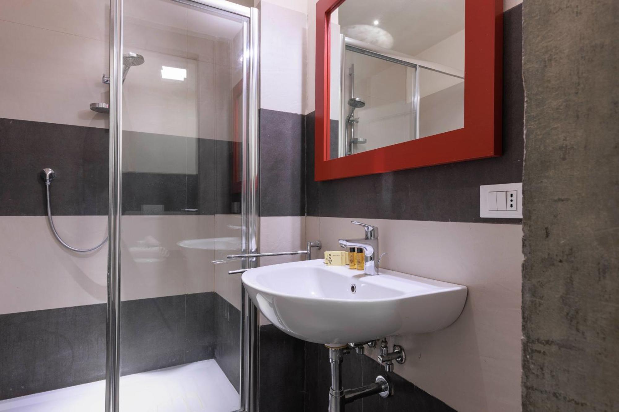 Santa Croce Deluxe Apartment فلورنس المظهر الخارجي الصورة
